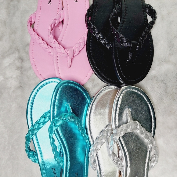 NEW Bundle of 4 Abound Frannie Blue/Silver/Pink/Black Braided Thong Sandals S101 - Picture 1 of 11